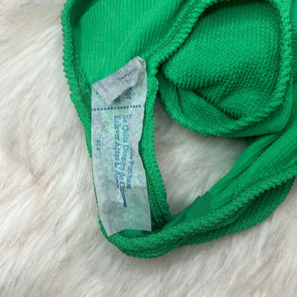 Good American Always Fits One-Piece Swimsuit. - Picture 4 of 6